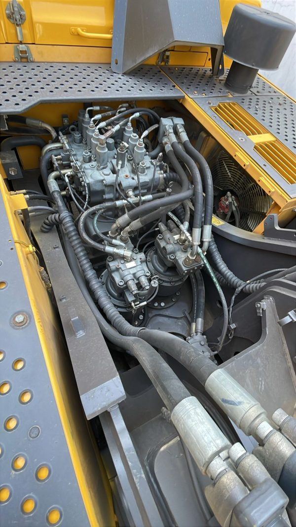 EXCAVADORA CADENAS EC480DL - Imagen 6