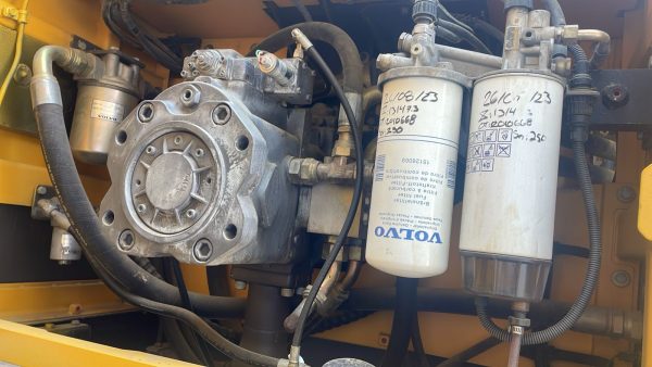 EXCAVADORA CADENAS EC480DL - Imagen 7