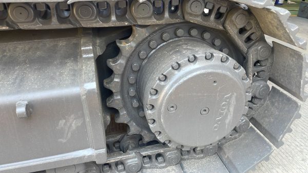 EXCAVADORA CADENAS EC480DL - Imagen 9