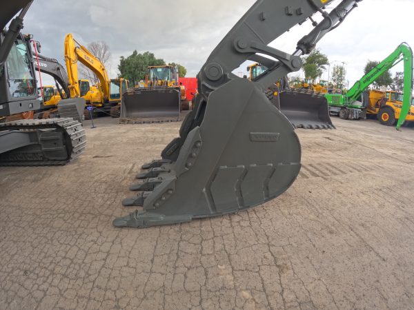 EXCAVADORA CADENAS EC480DL - Imagen 5