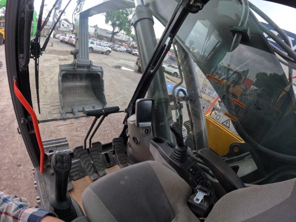 EXCAVADORA CADENAS EC480DL - Imagen 3