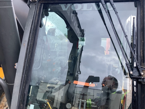 EXCAVADORA CADENAS EC350EL - Imagen 3