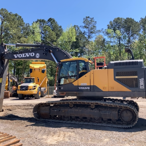 EXCAVADORA CADENAS EC380EL